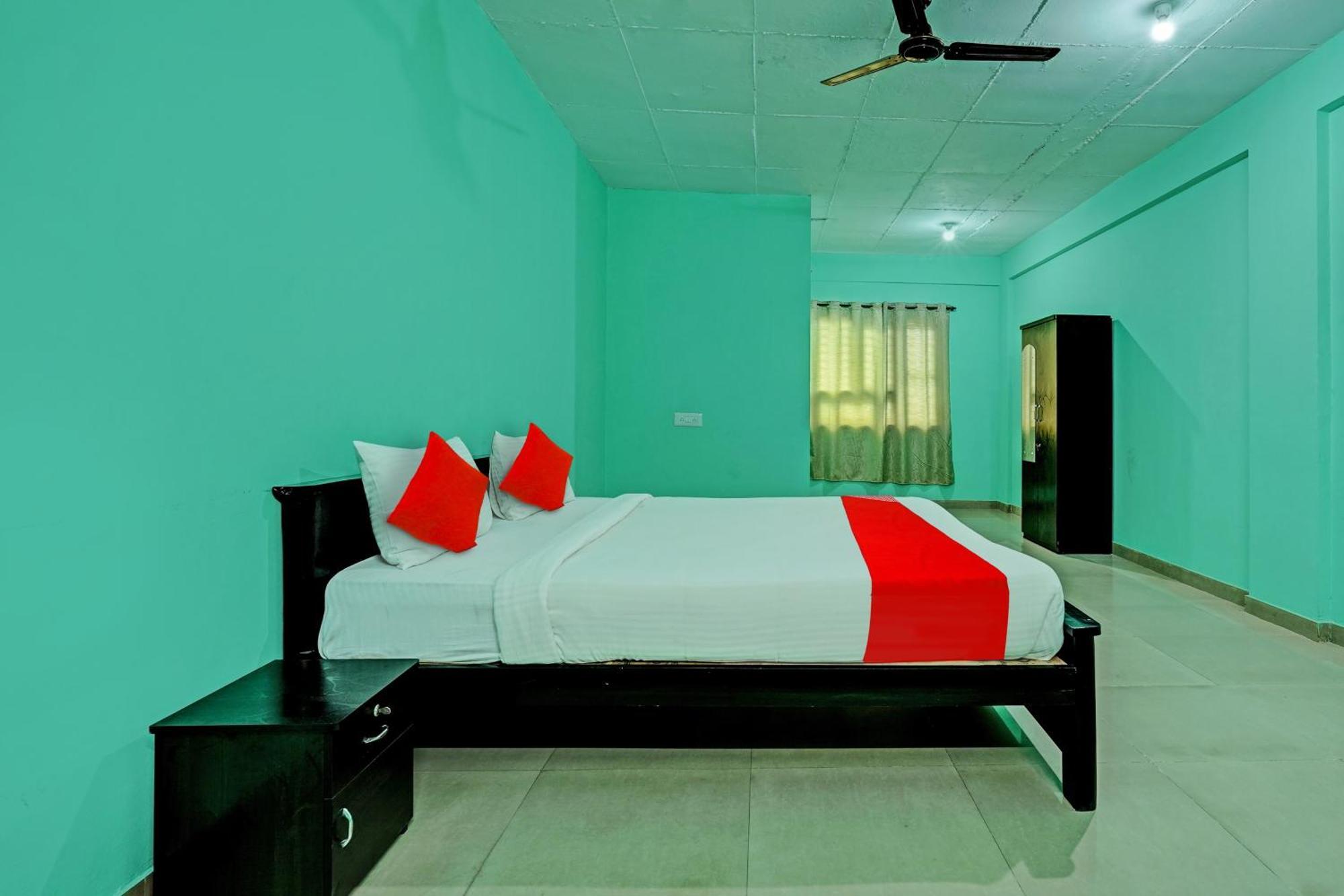 Super Collection O Druvi Corporate Hotel Kammasandra Bagian luar foto