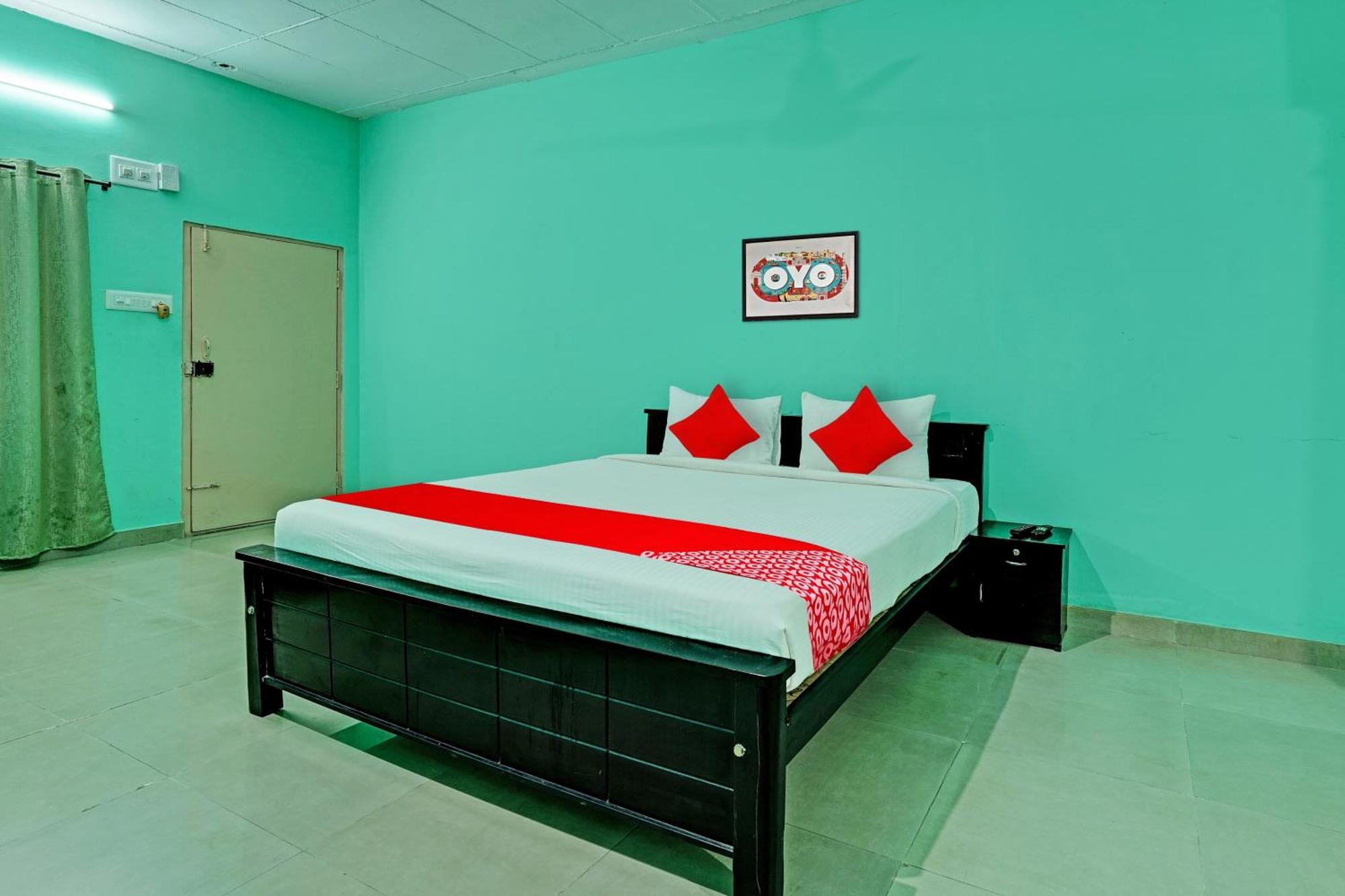 Super Collection O Druvi Corporate Hotel Kammasandra Bagian luar foto